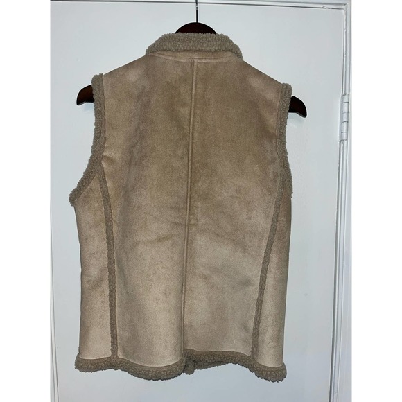 L.L. Bean Womens Insulated Faux Fur Vest Size Small Reg - Picture 2 of 5